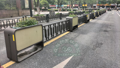 鍍鋅板道路護欄花箱