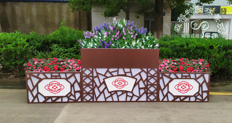 防腐木花箱一般用什么內(nèi)袋？是什么材質(zhì)的？