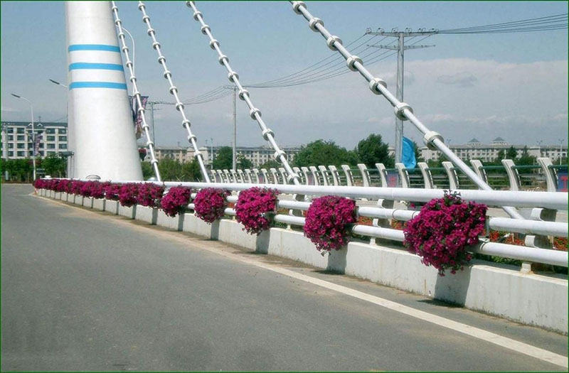 為什么要在高架橋上布置花箱？