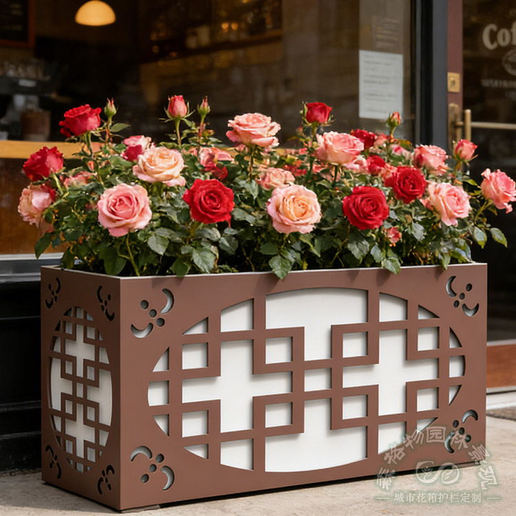 廣西仿古鏤空雕刻金屬PVC花箱