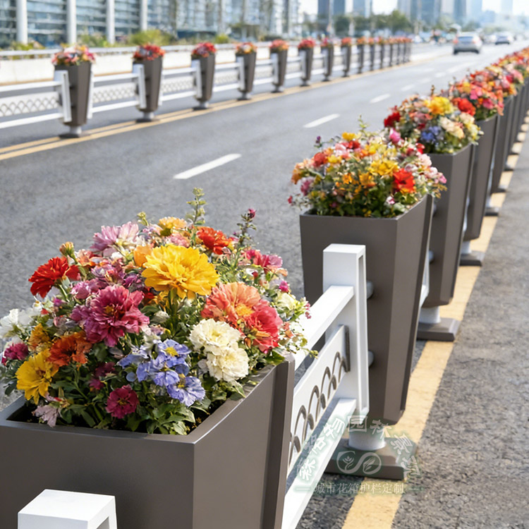 濟源四海升平城市交通護欄花箱