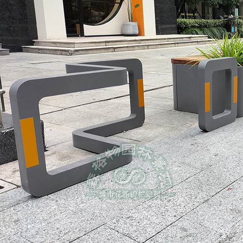 人行道隔離欄步行街人車(chē)分流車(chē)檔