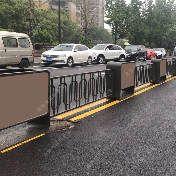 市政經典款鈑金花箱護欄