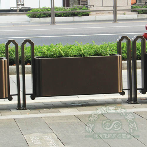 中央道路隔離不銹鋼花箱