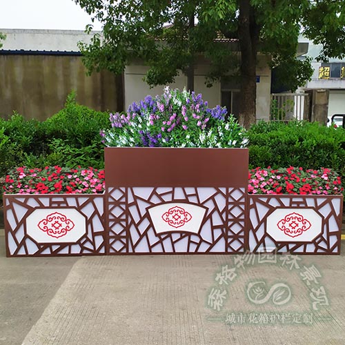 鏤空雕花道路pvc花箱