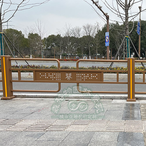 金色機非隔離護欄