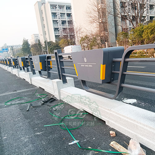 隔離石墩船型花箱護欄