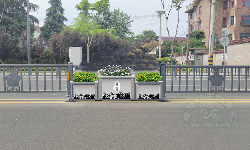 道路護欄花箱成為城市潮流