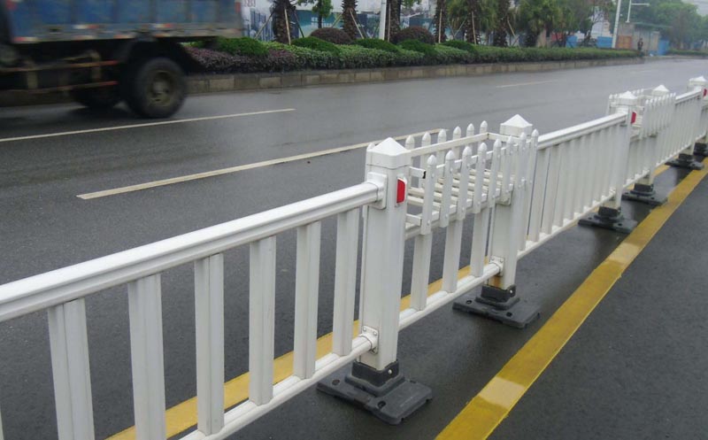 鋅鋼護(hù)欄原材料質(zhì)量如何區(qū)分？