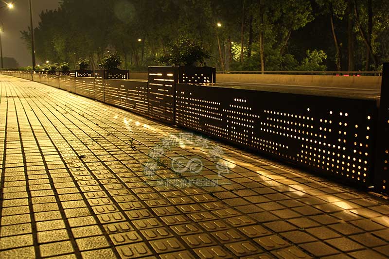 智慧花箱：物聯(lián)網(wǎng)技術(shù)變革，園林造景上新臺(tái)階