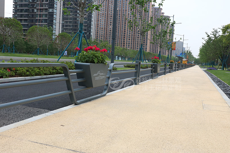 2021年護欄花箱行業的前景如何? 2021年護欄花箱行業的前景如何?